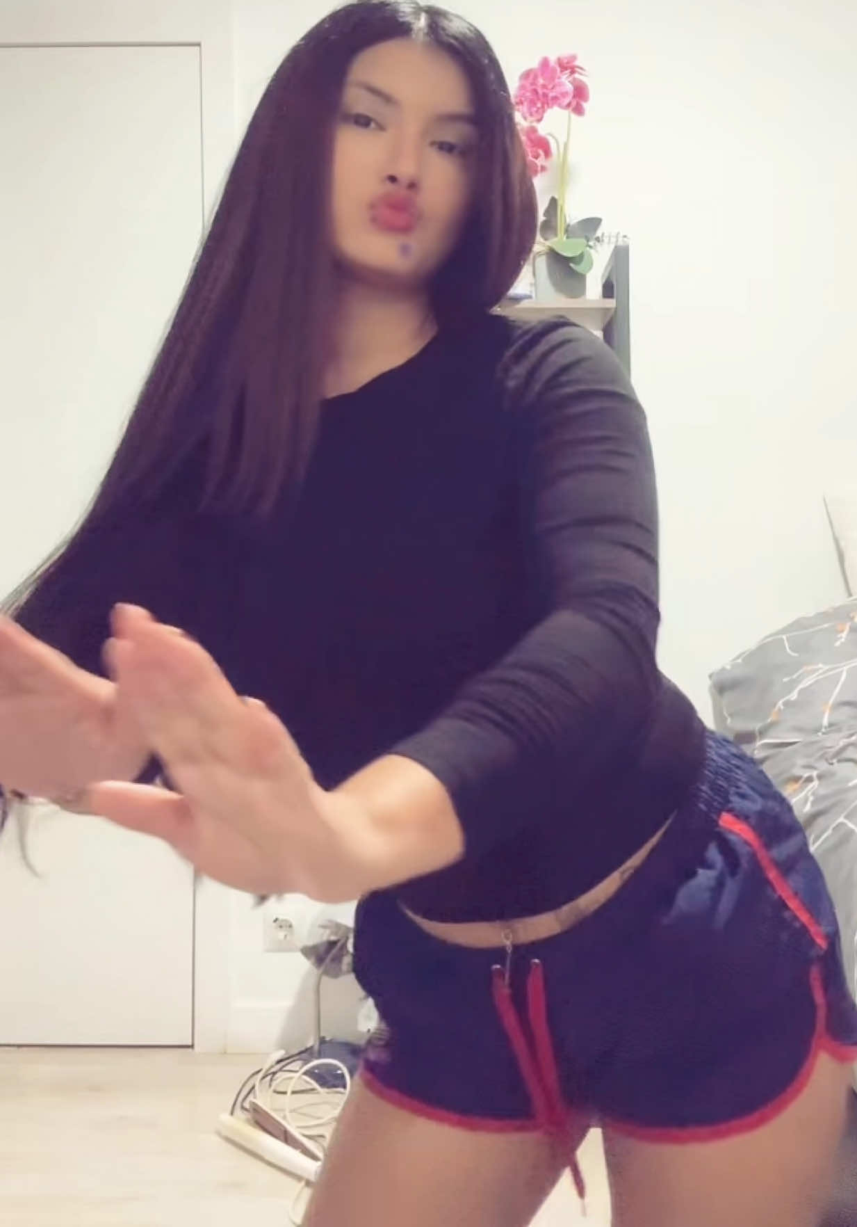 @Henniie🐱