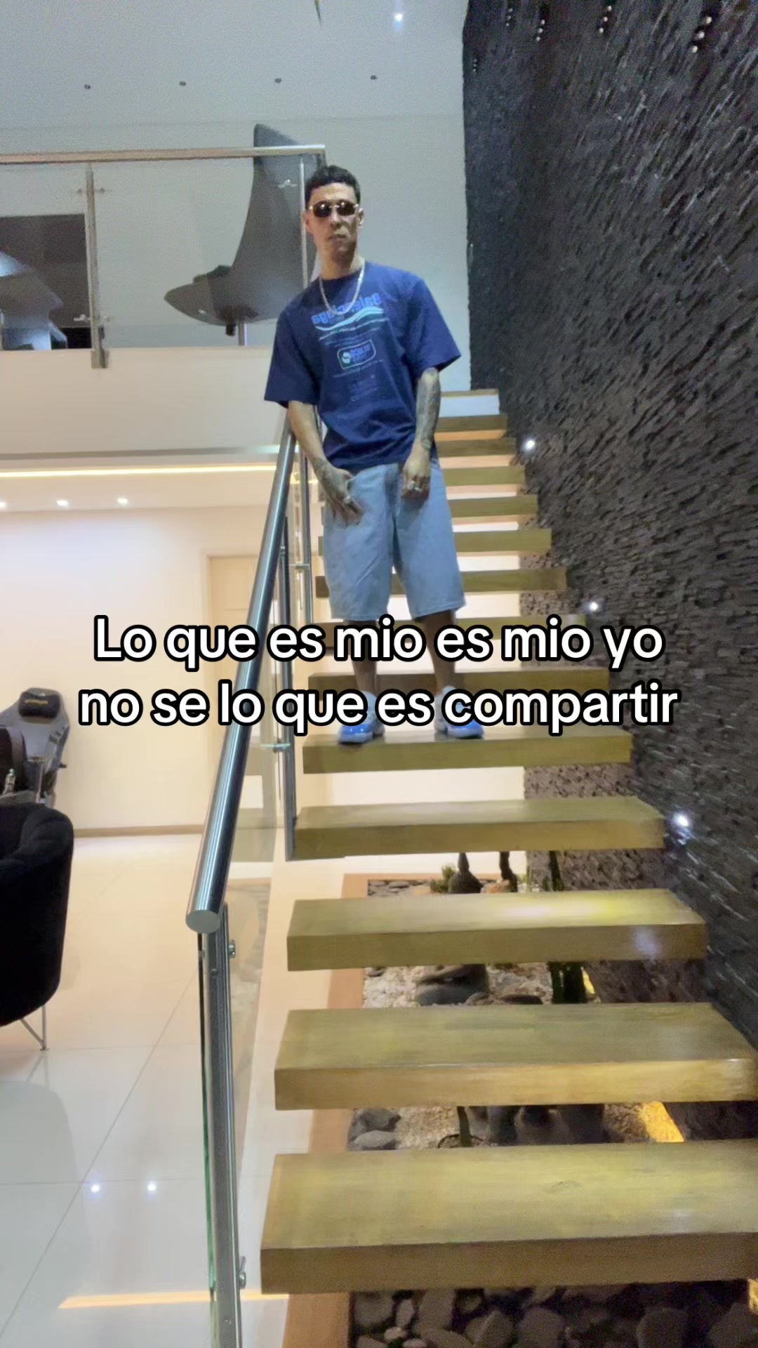 @Escro