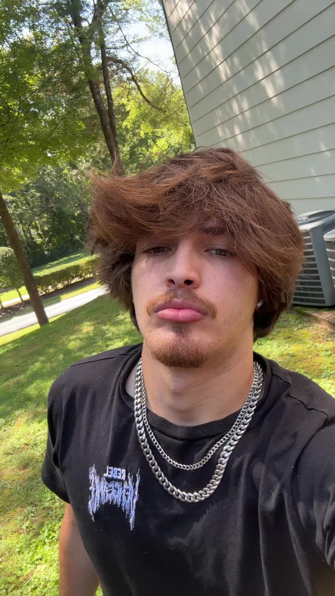 @Whiteboywitabonnet