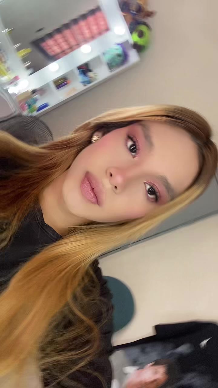 @Chloe zarate