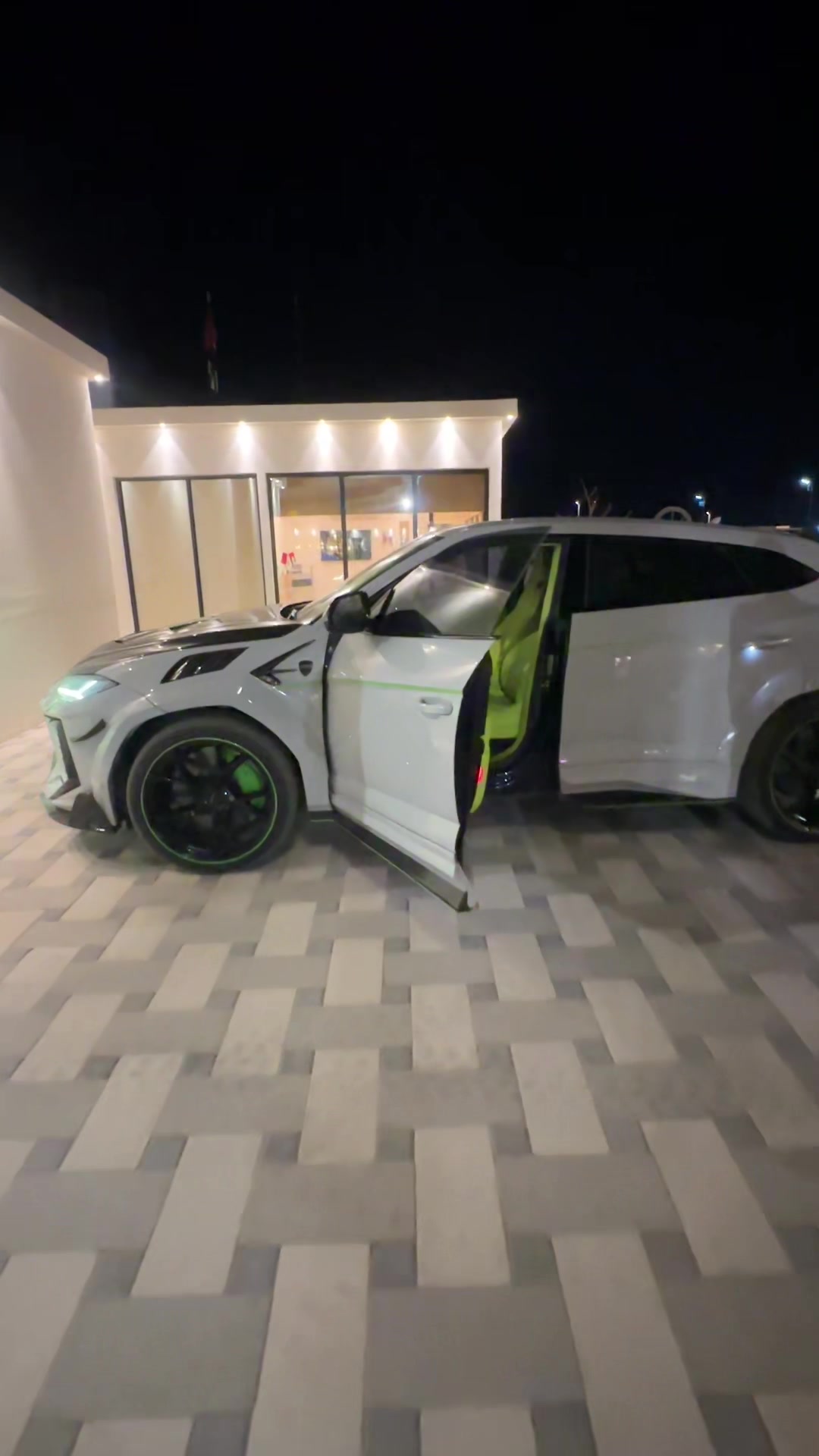 @Emotion On Wheels