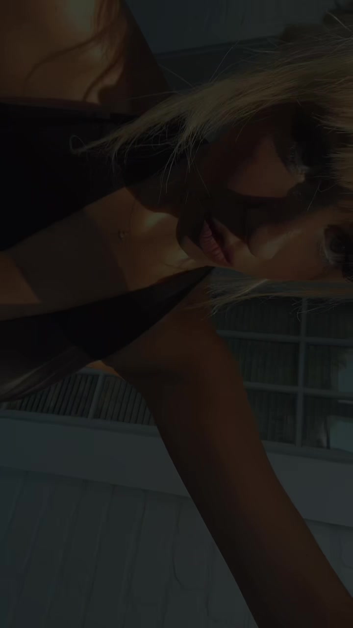 @jeanieefrances