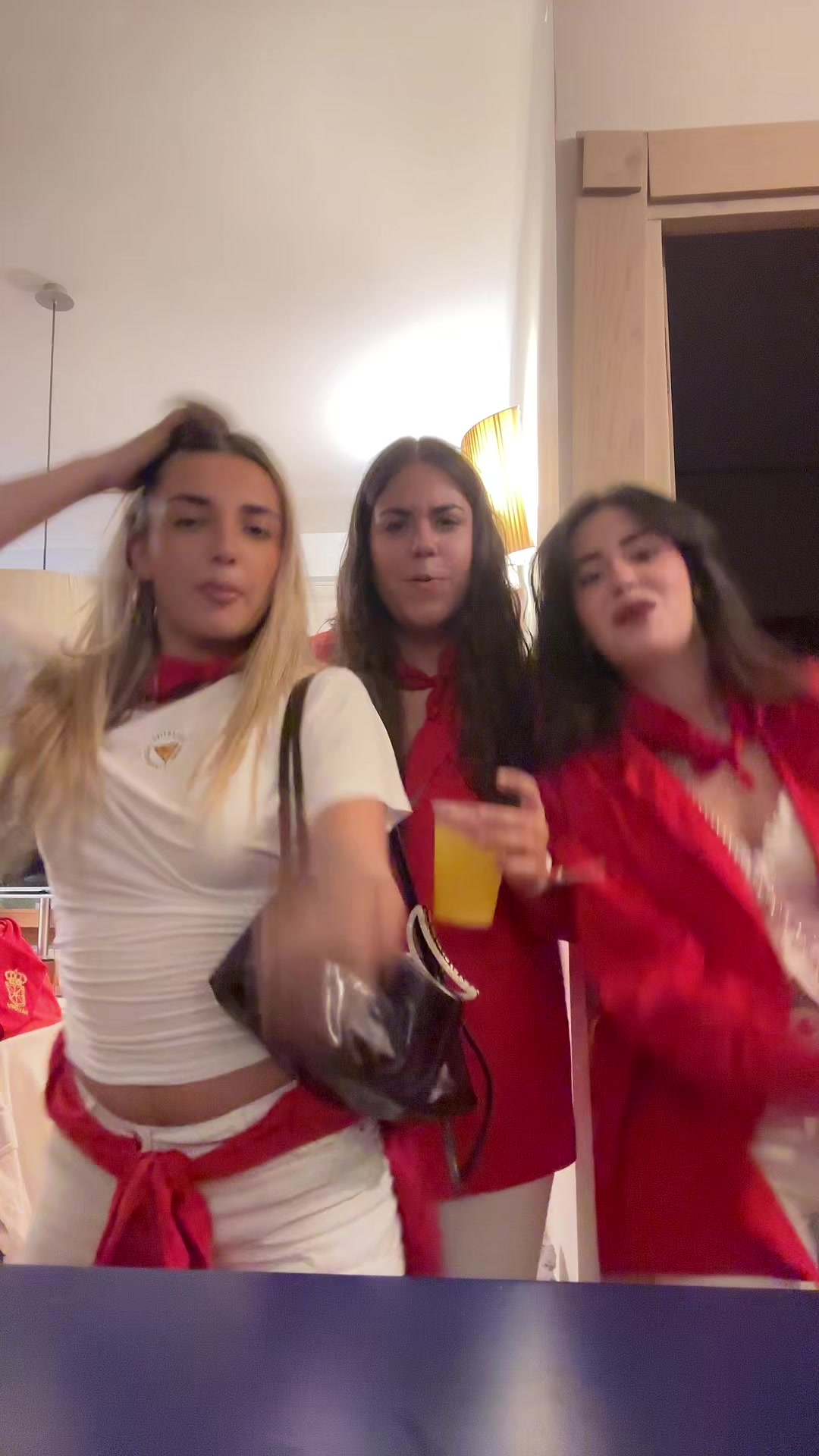 @Lu