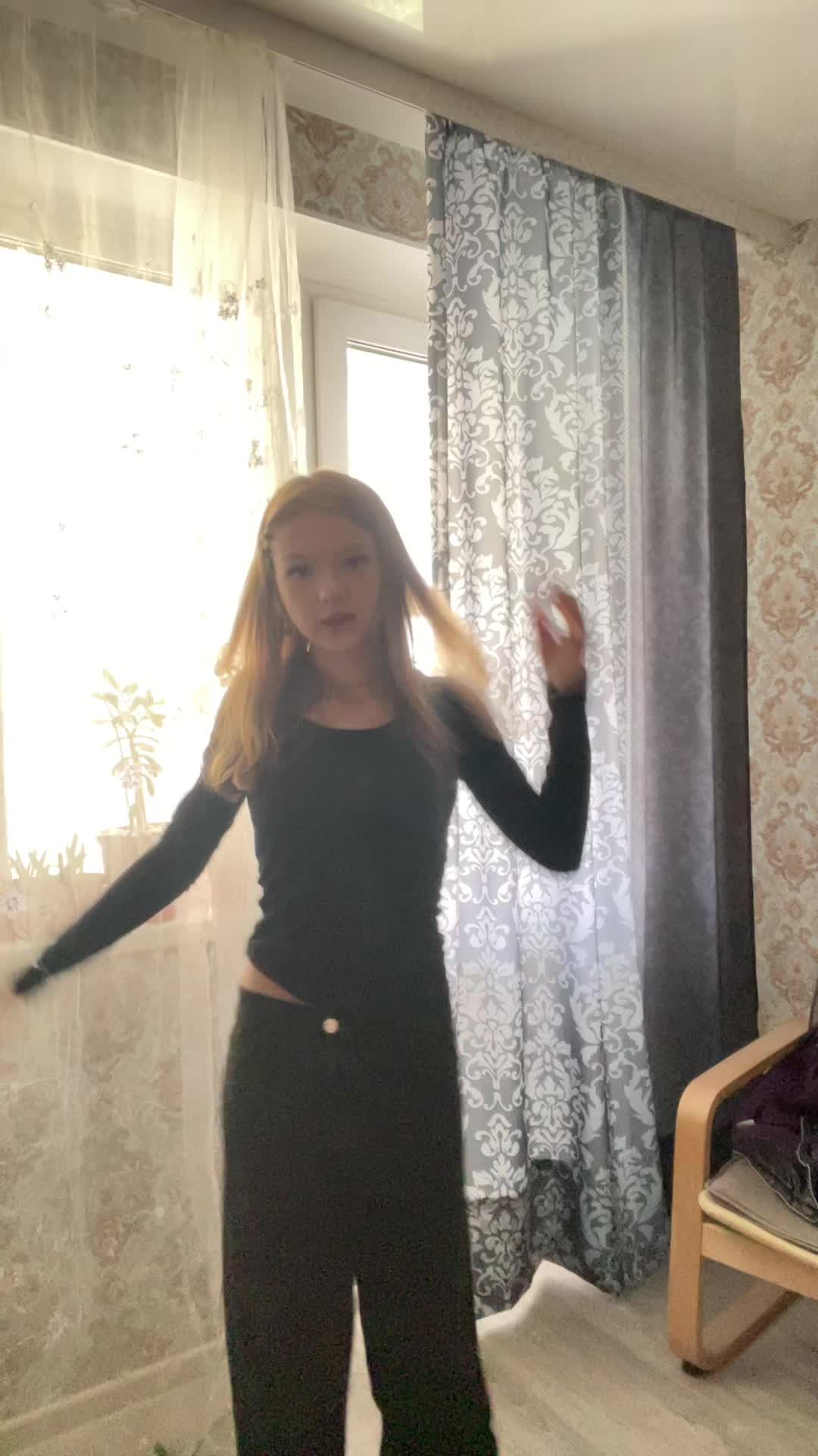 @alissach