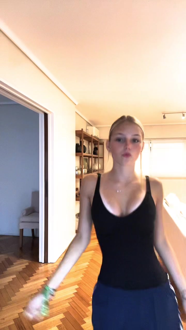 @moraa