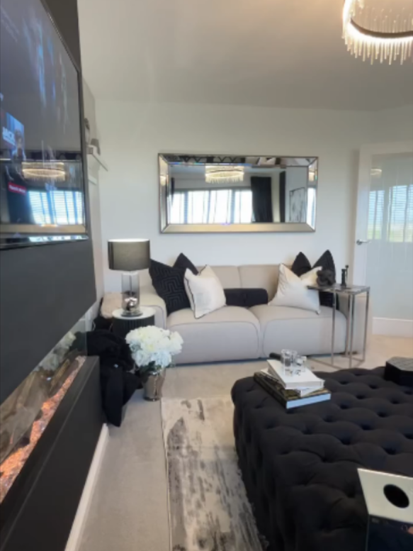@Furniture Hub Uk