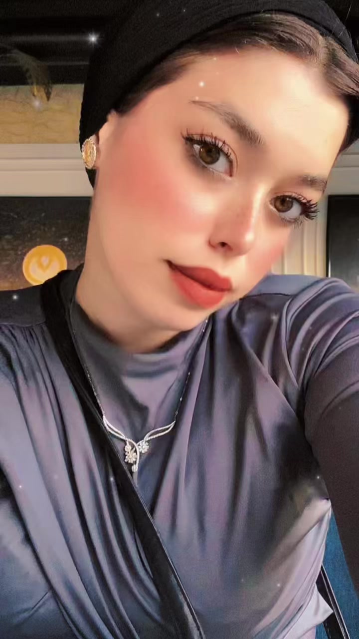 @MennaElshaer