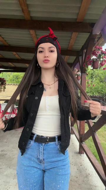 @🦋Vio🥀🖤
