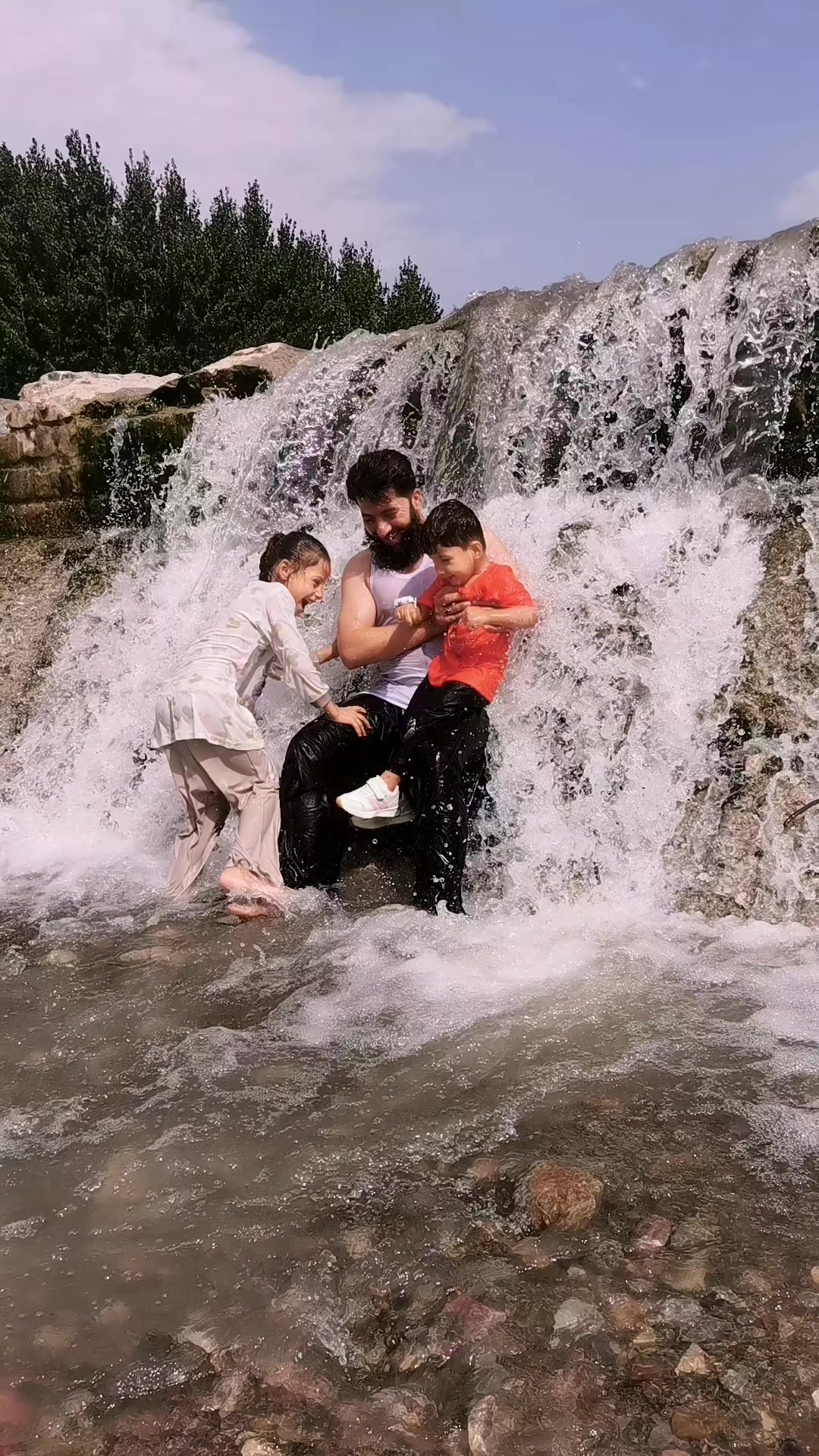 @Wali Yaar🧑&zwj;🦯🧑&zwj;🦯🧑&zwj;🦯