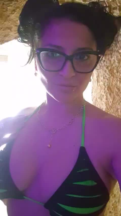 @MonalisaMona