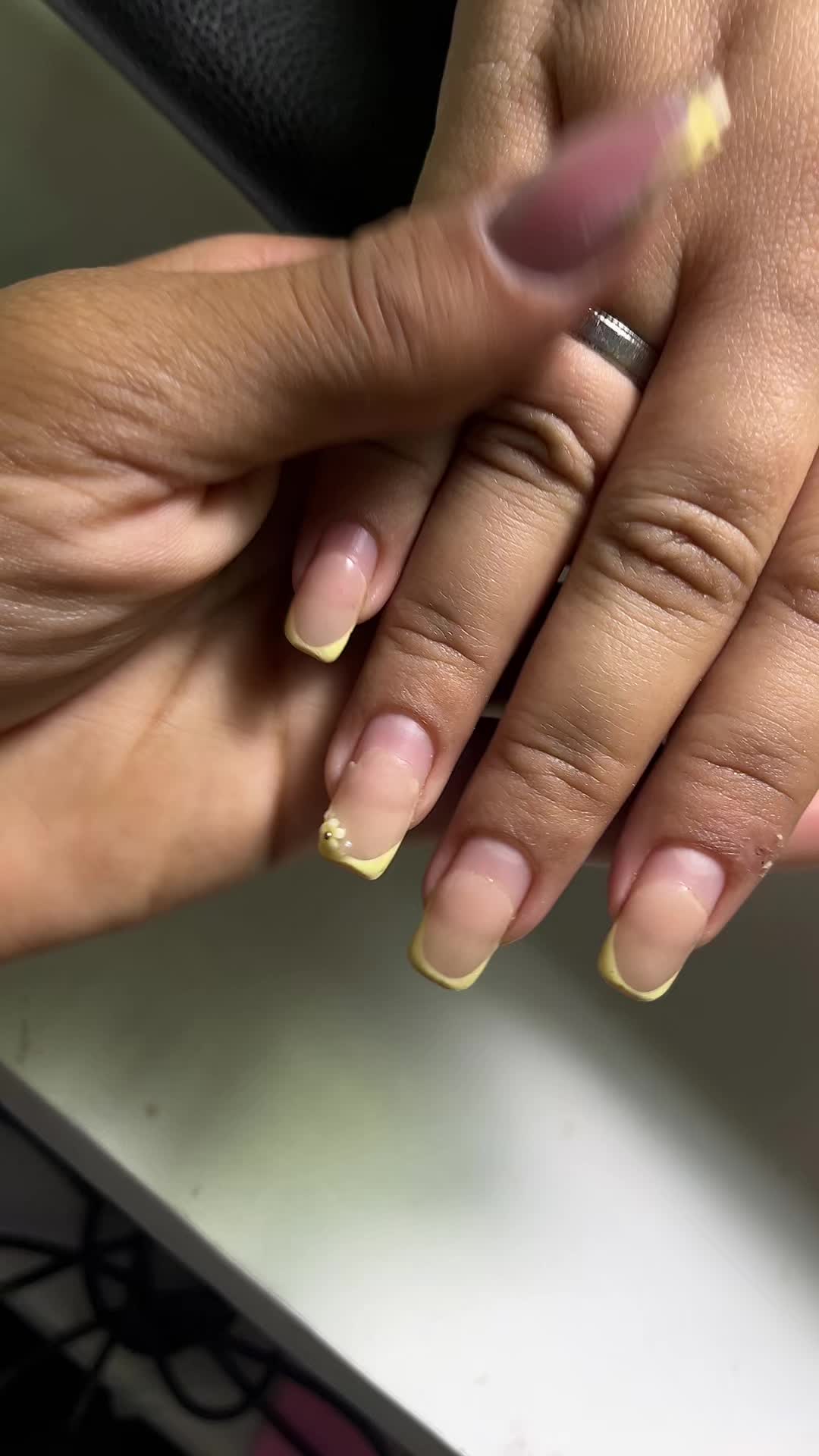 @Valery Nails💛