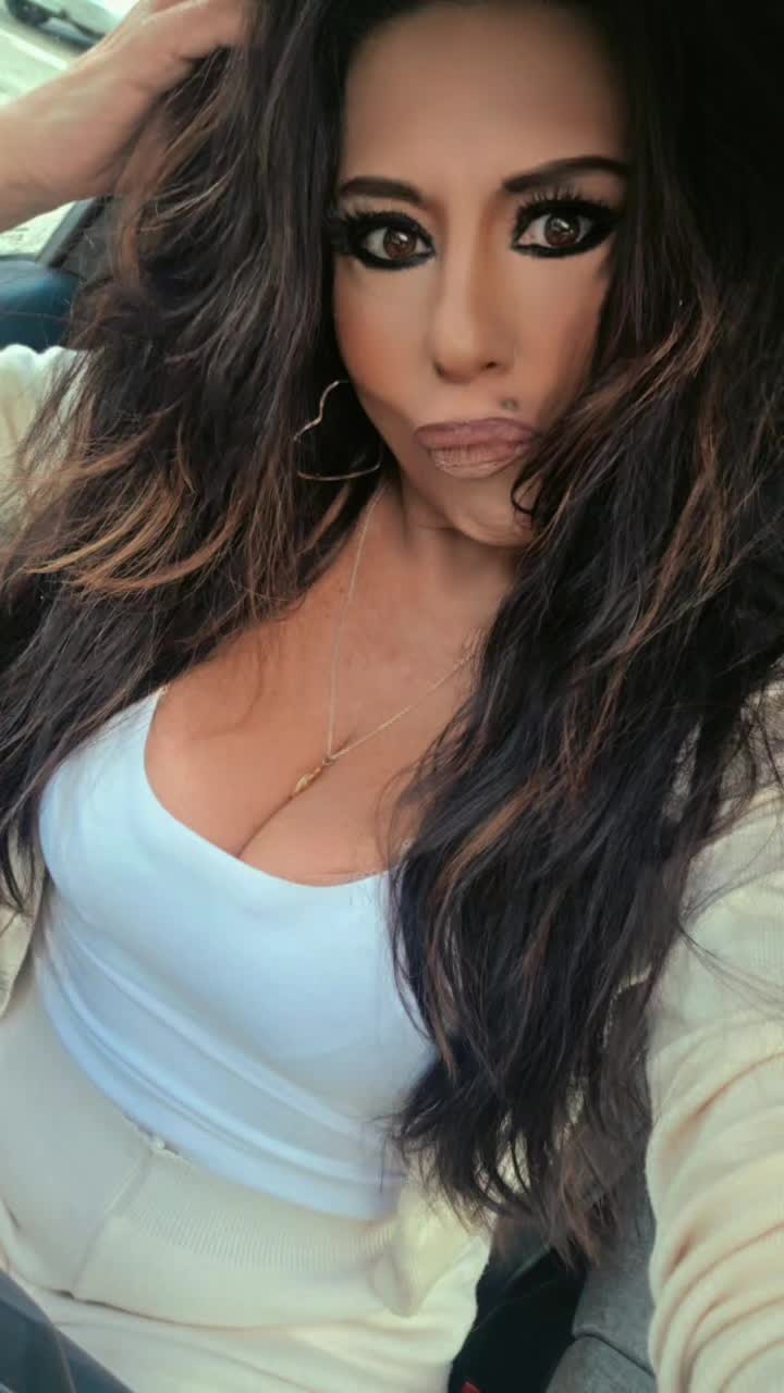 @Paola D