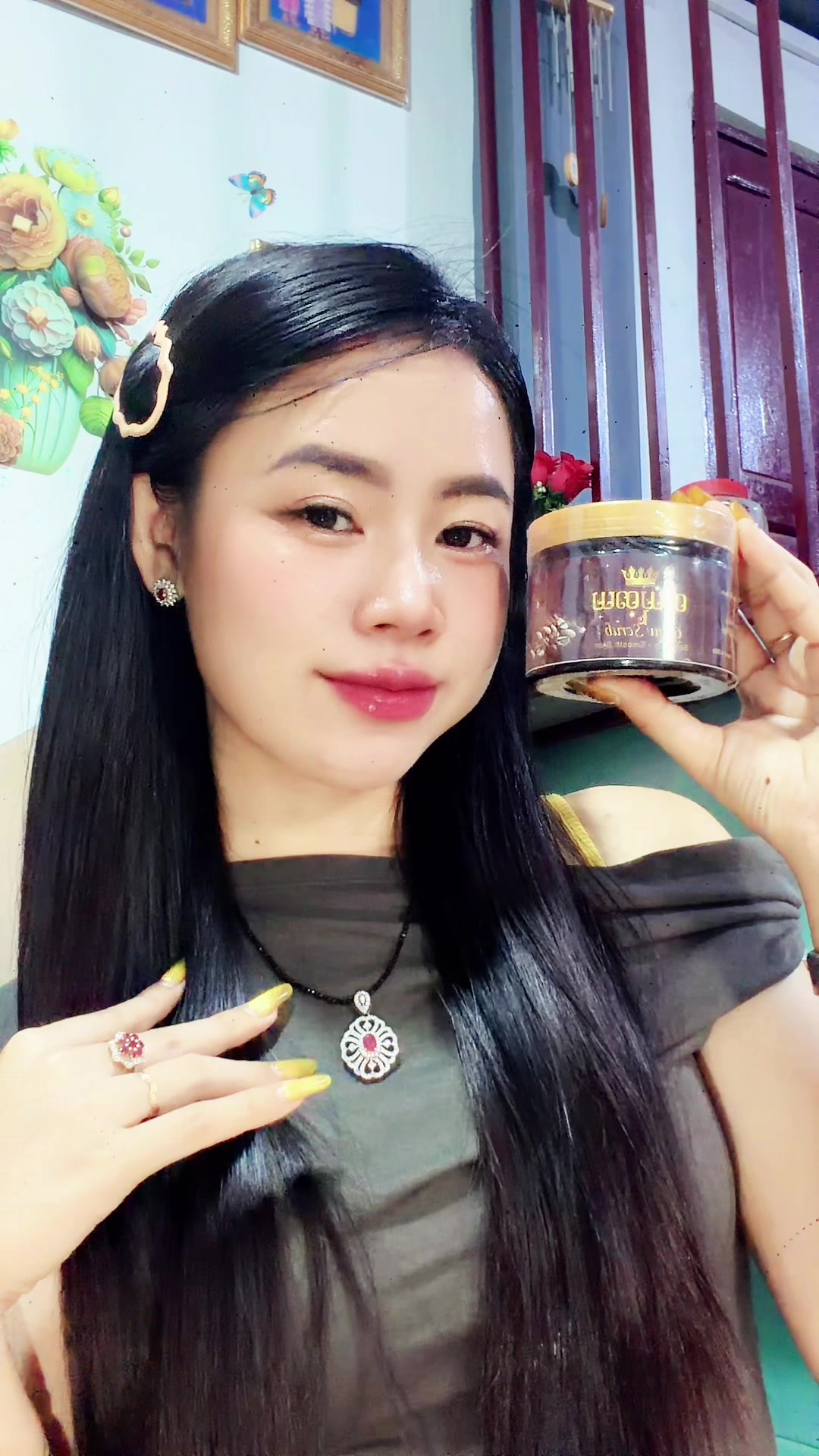@Zin Mar (တယုတယ)