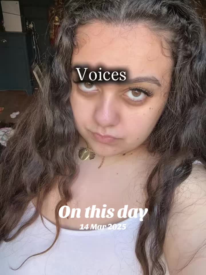@ItsPhee