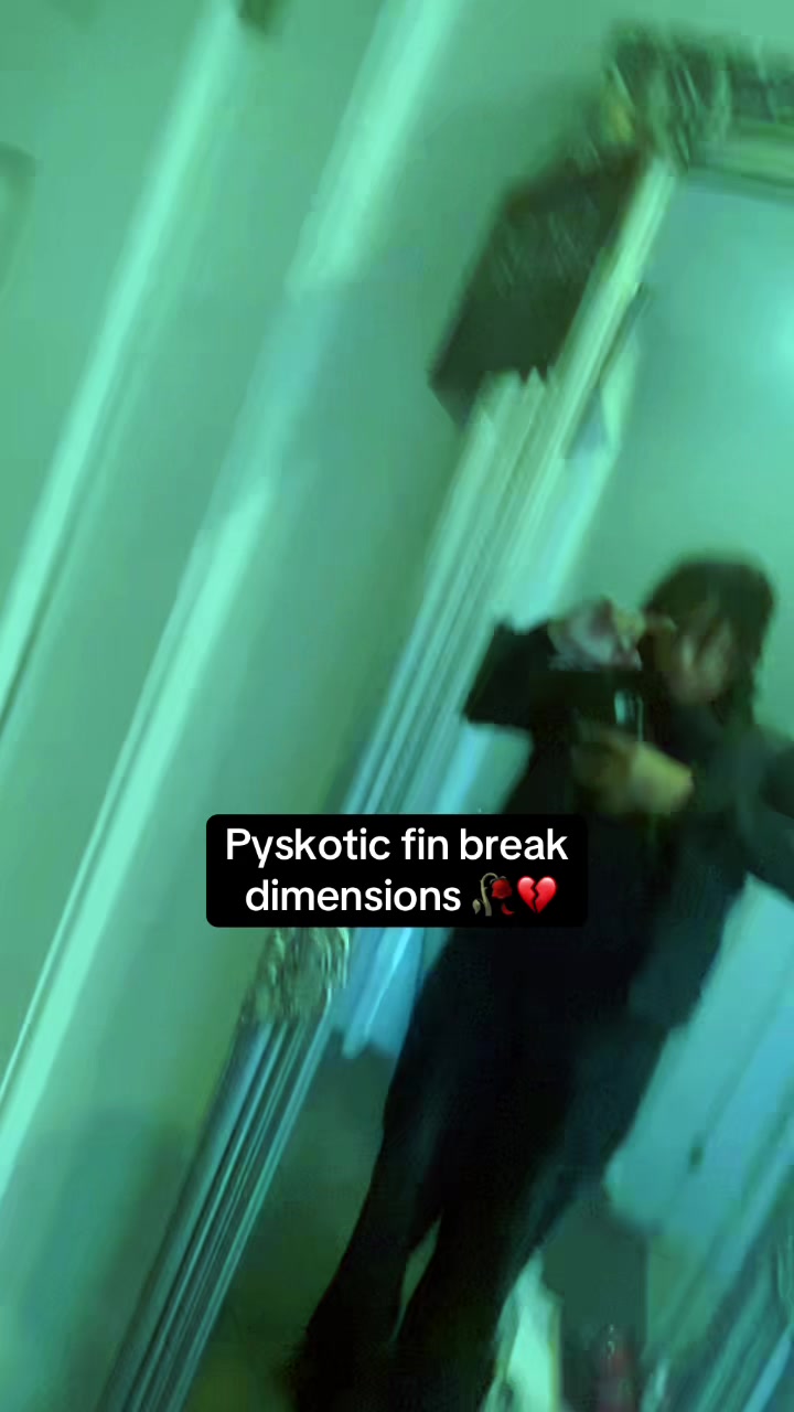 @_3lu7
