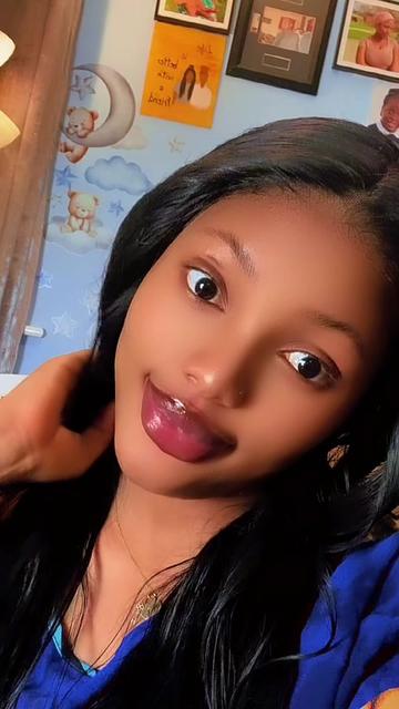 @IYZ QUEEN 💍🦋❤️🩷