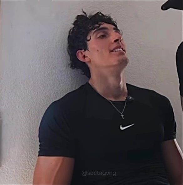 @Yani⚡️