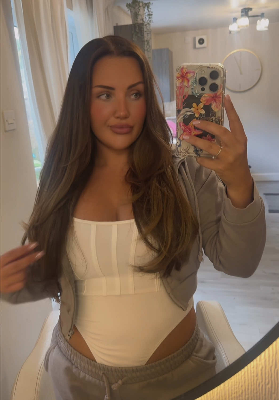 @antoniashine