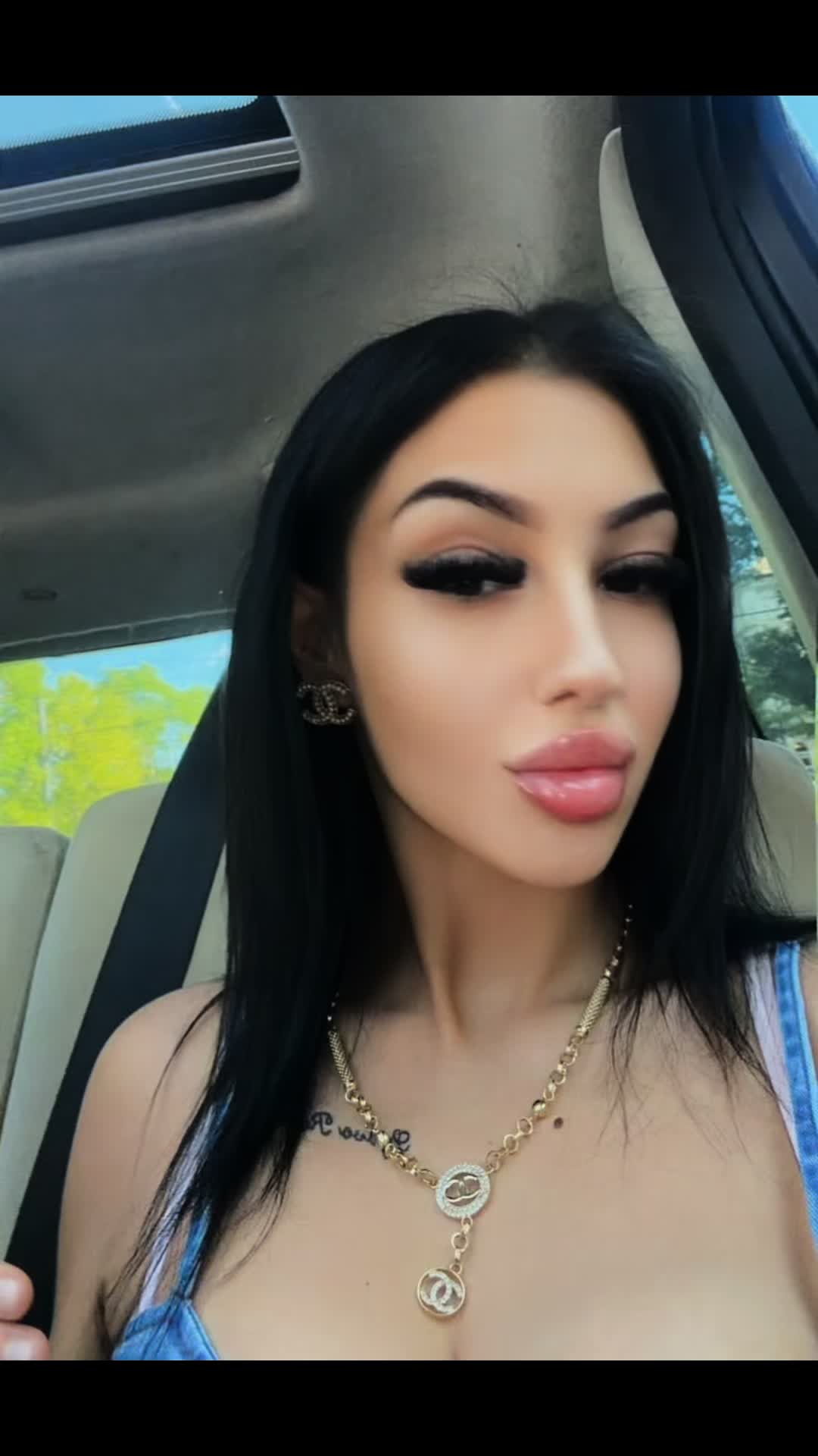 @Larissza