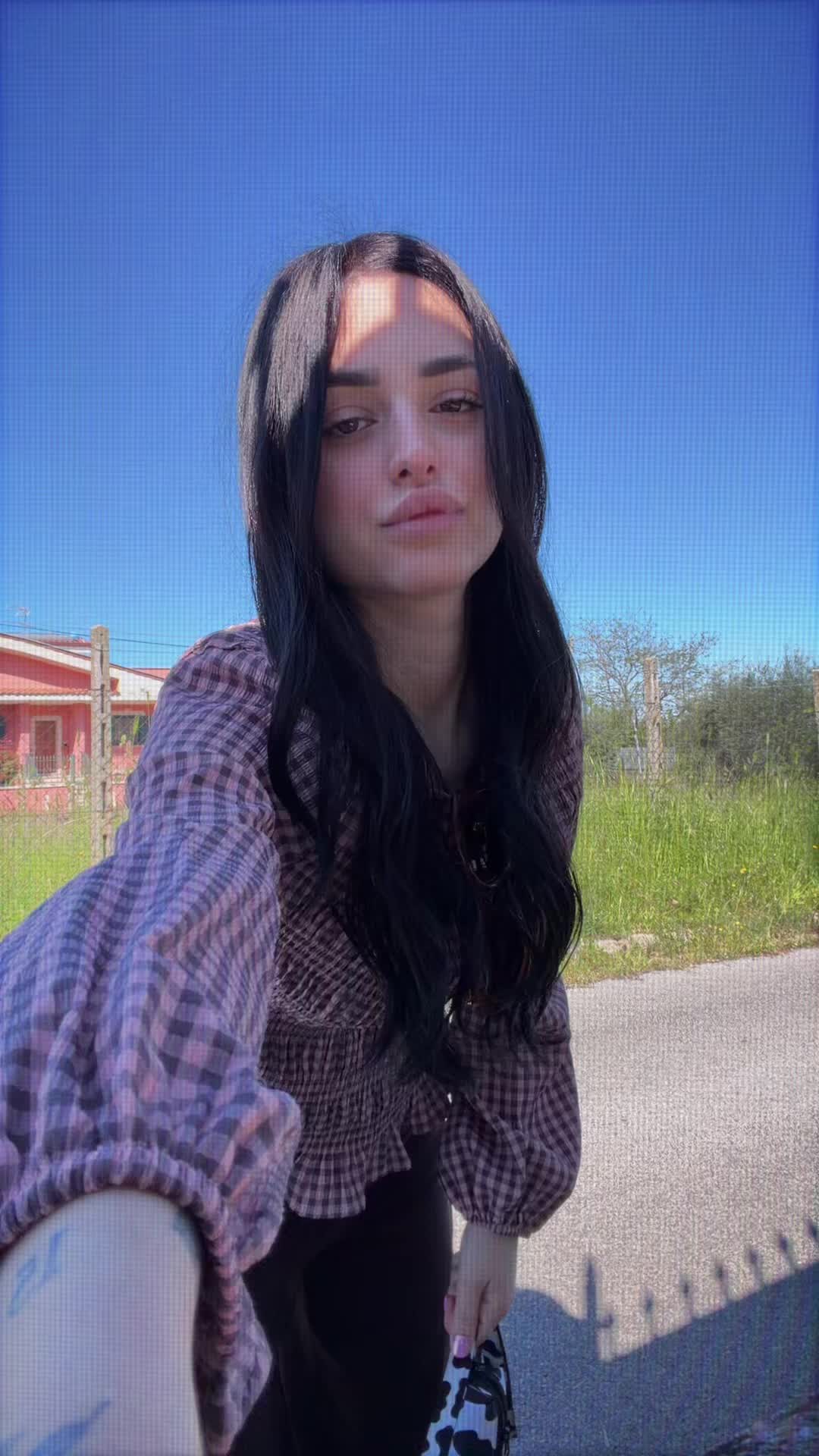 @saradeluca