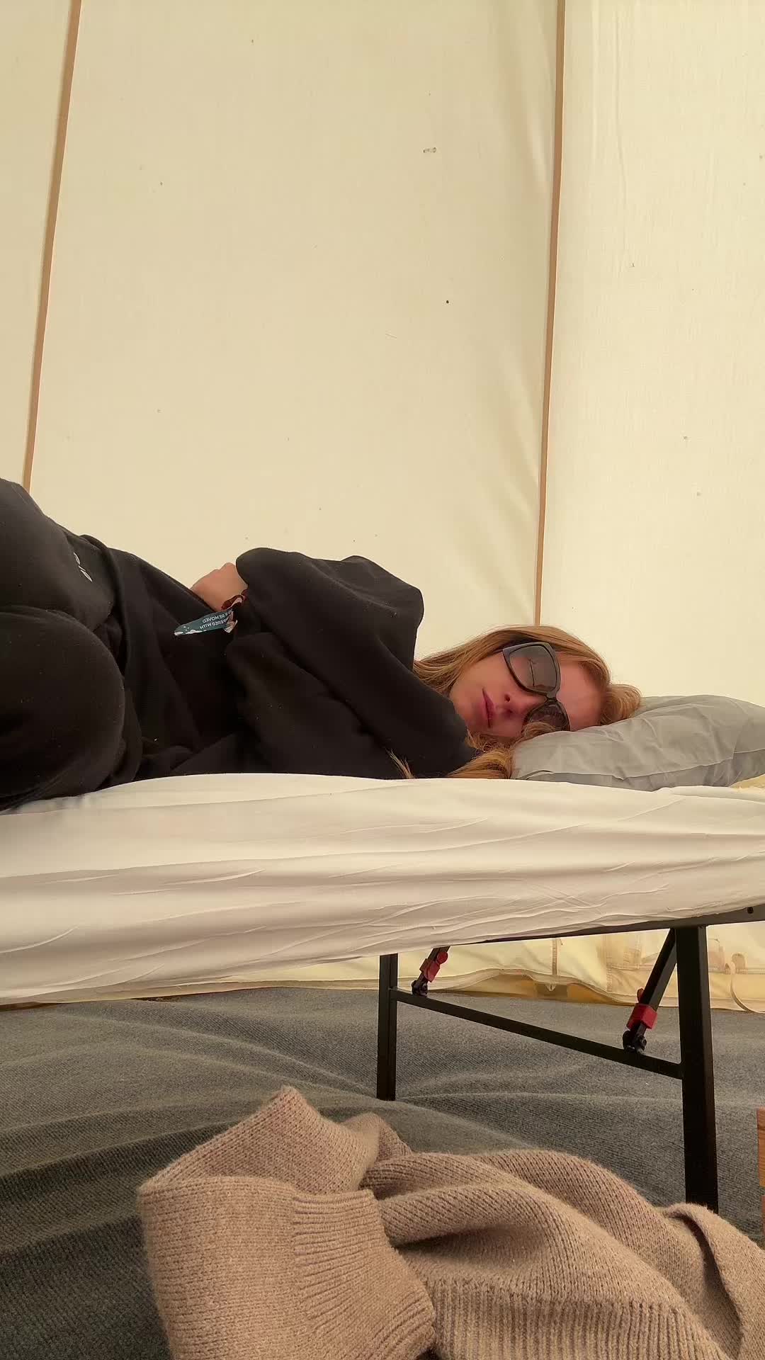 @Billie