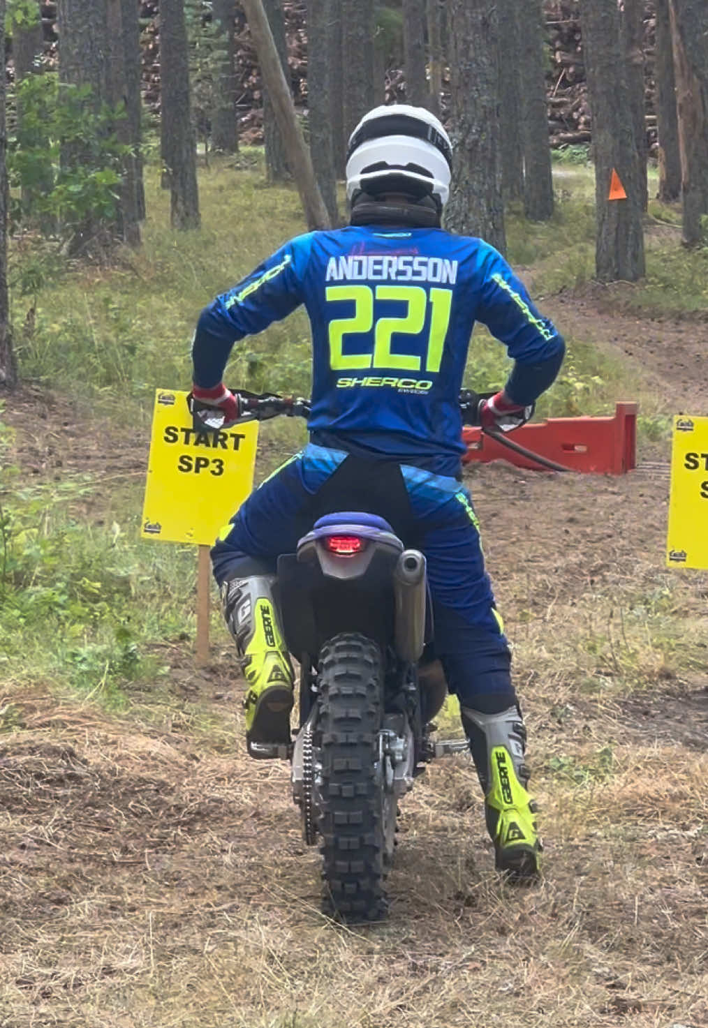 @HHRacingEnduroTeam