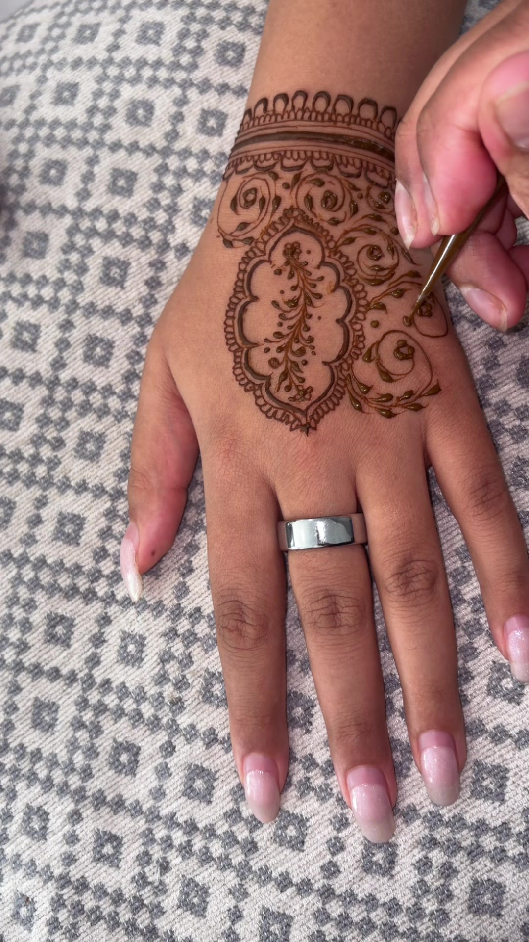 @ਈਸ਼ Mehndi