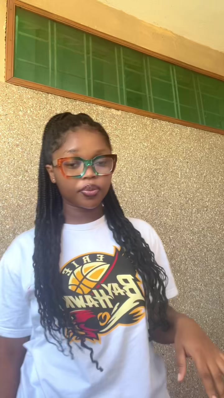 @Gнℓσяιyα🎀💫