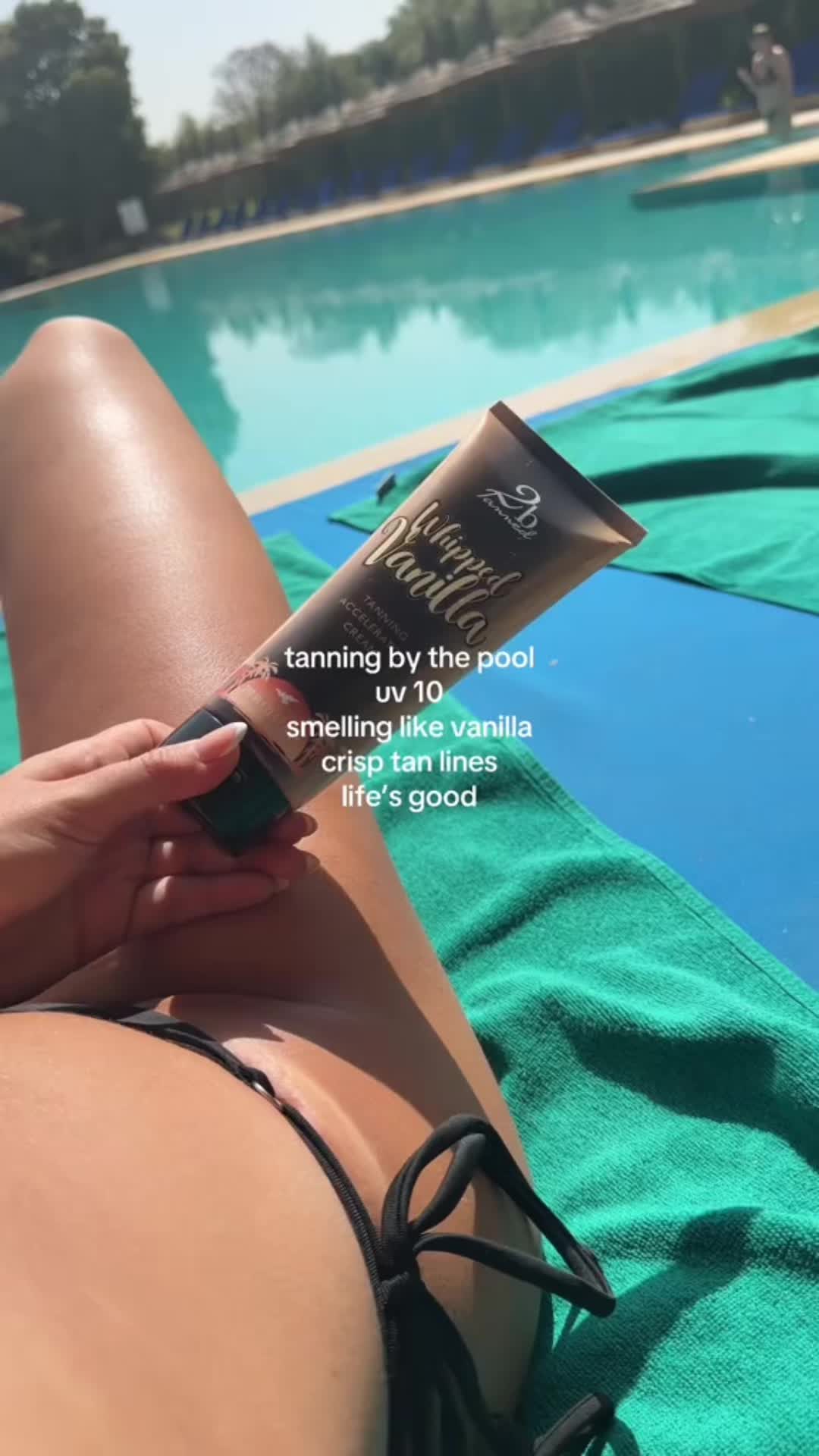 @2bTanned