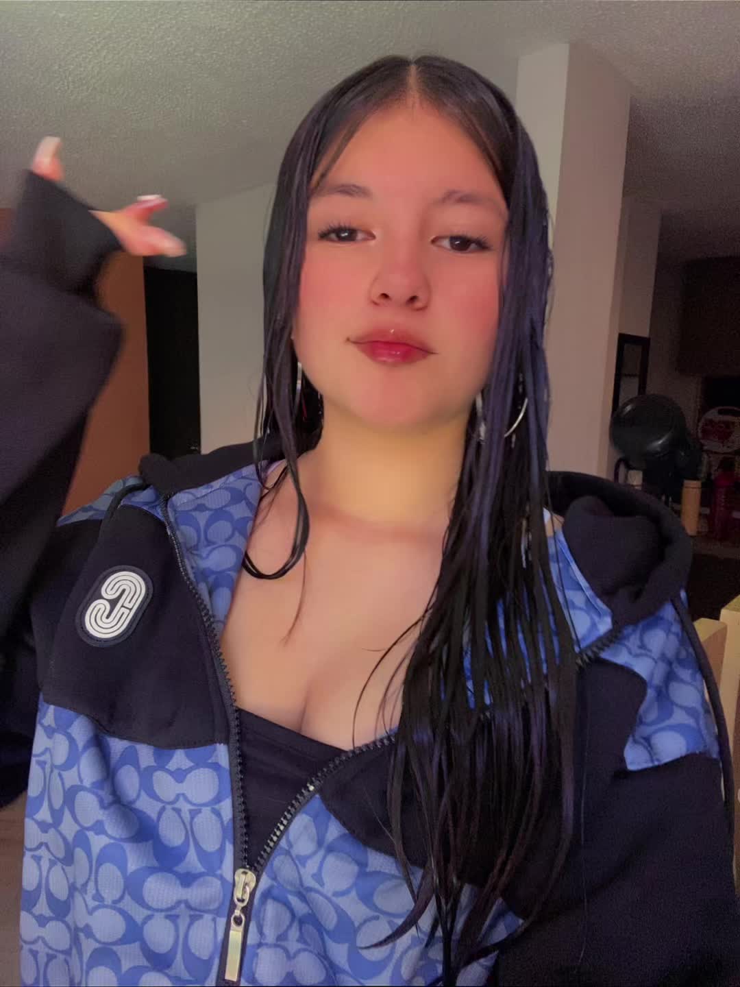 @𝓒𝓪𝓶𝓲𝓵𝓪ひ🎀