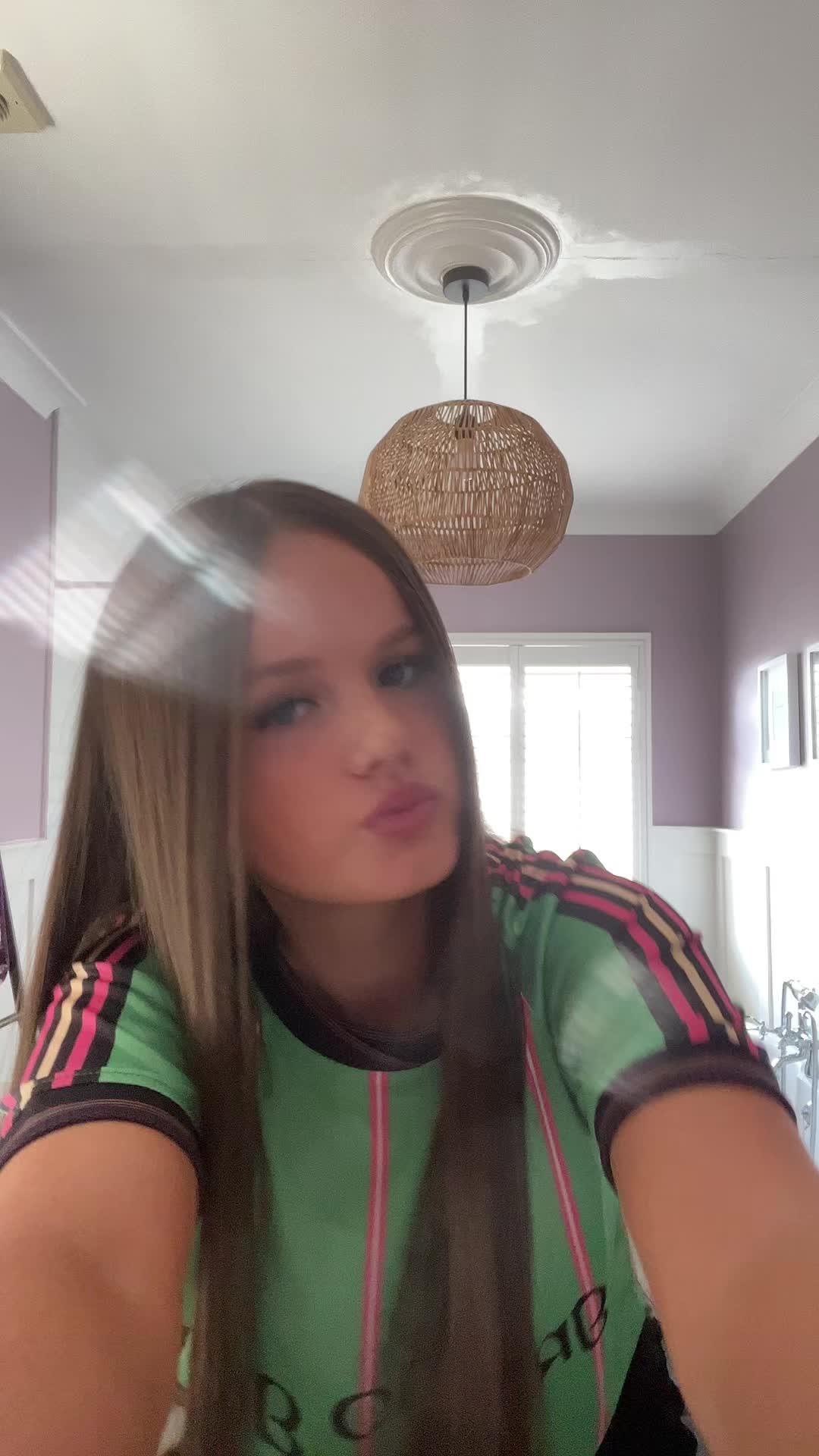 @caoimheolynn