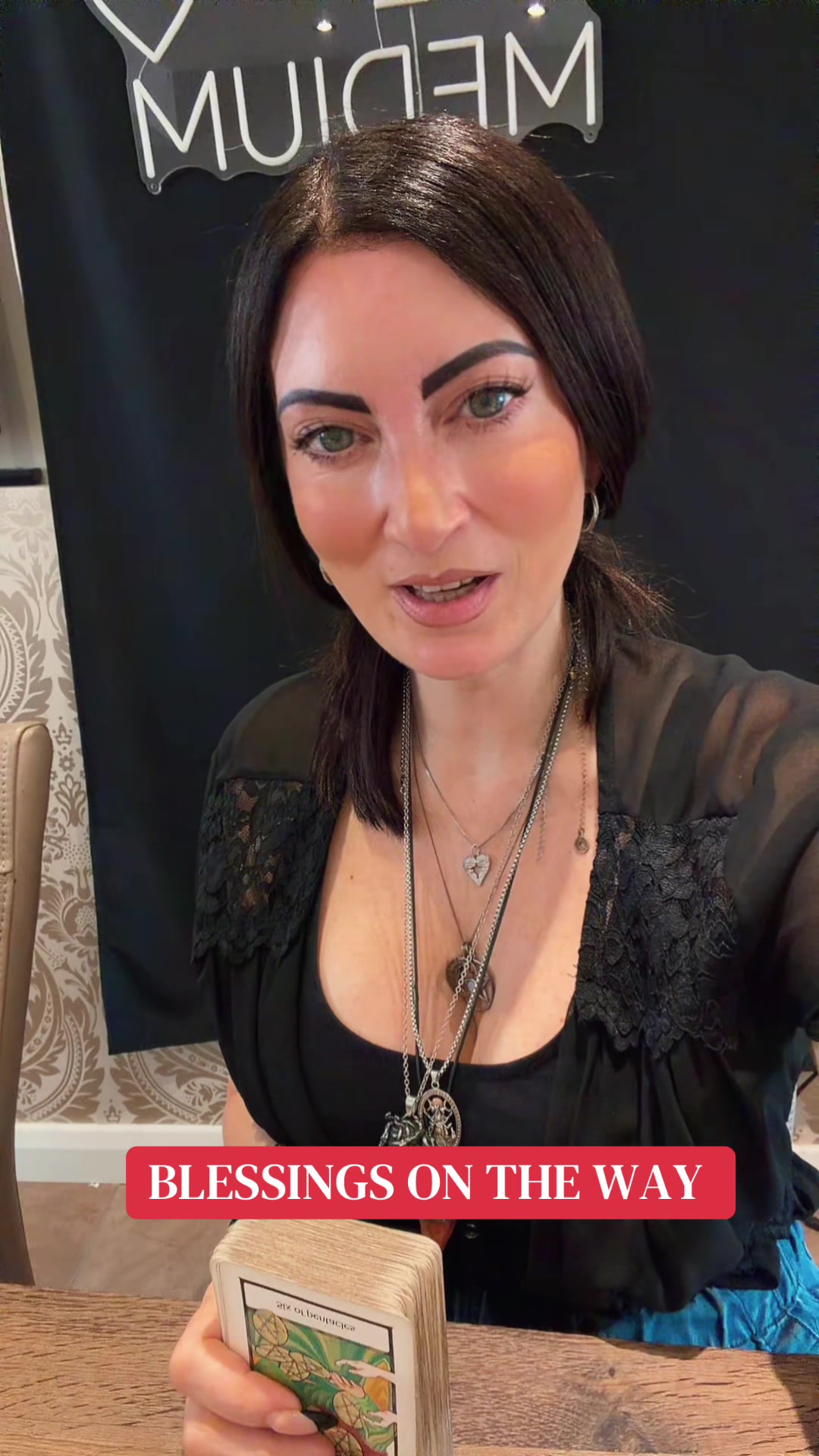 @Imbewitchedbysara