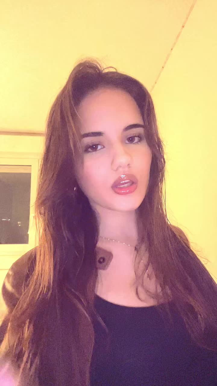 @𝐥𝐚𝐲𝐥𝐚