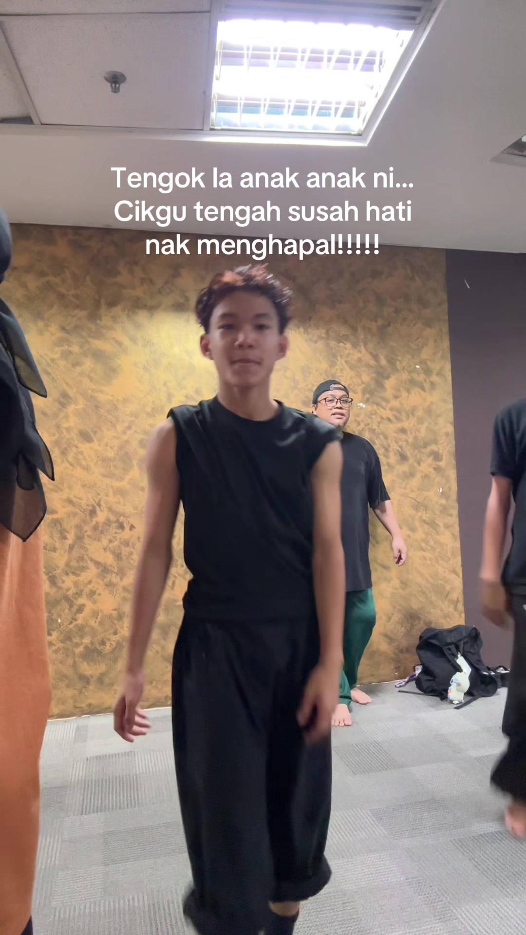 @Fairuz Fee Tauhid