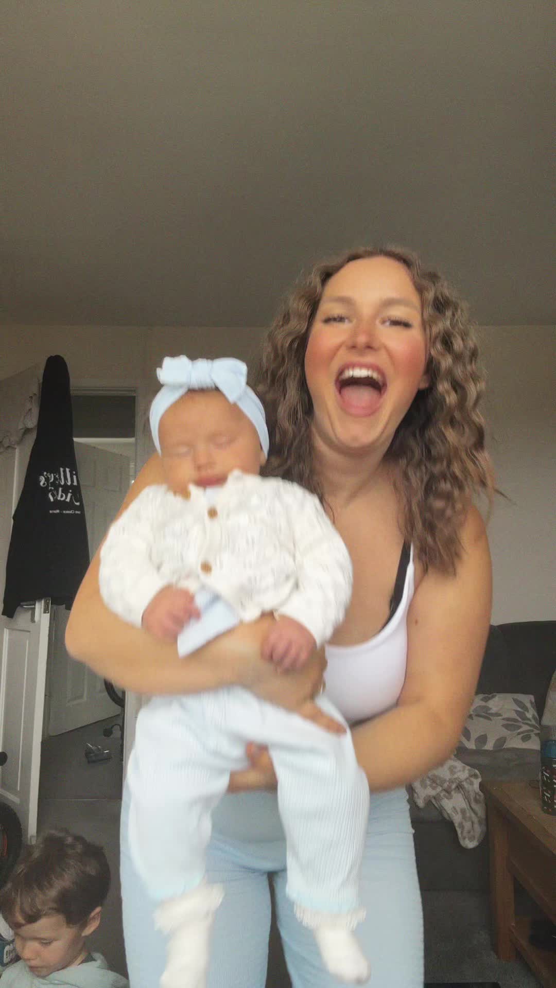 @Chloe Jade| SAHM💗💙💙