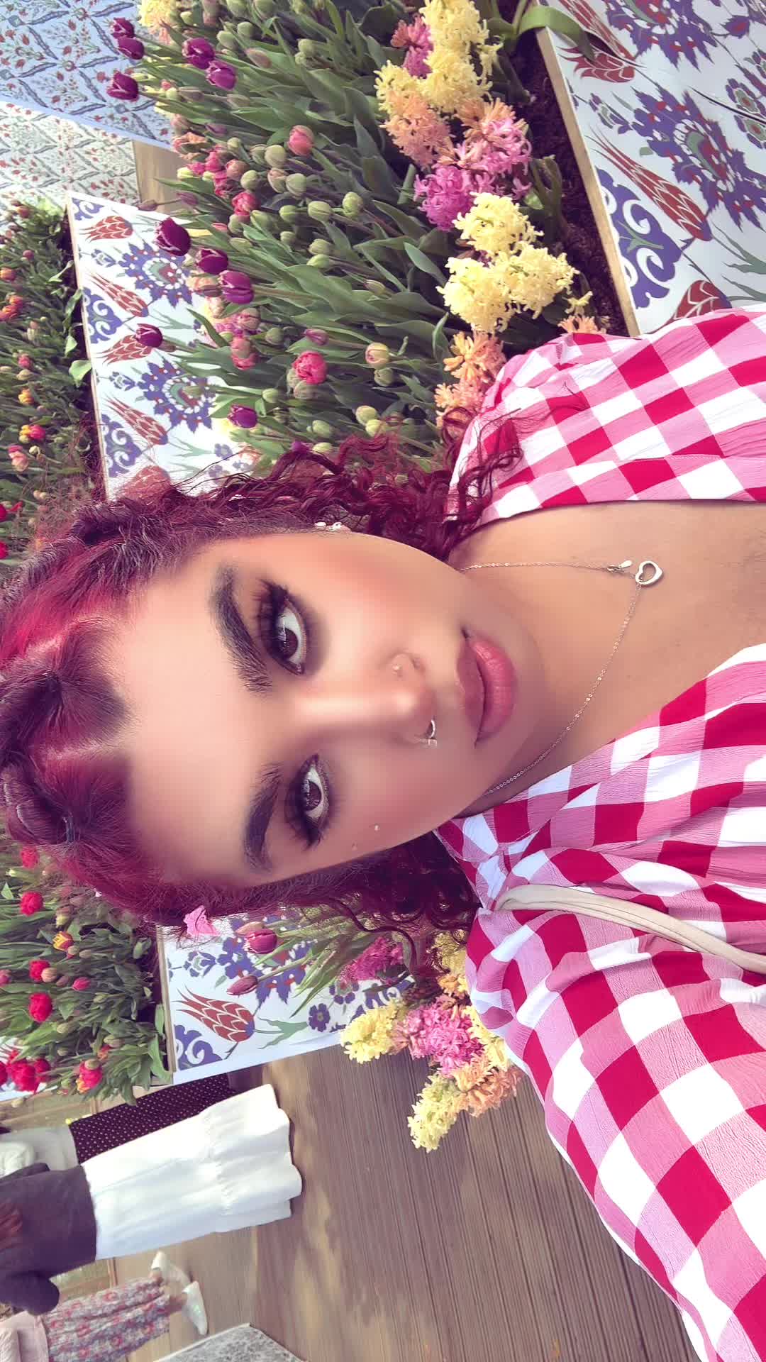 @Maalaxh