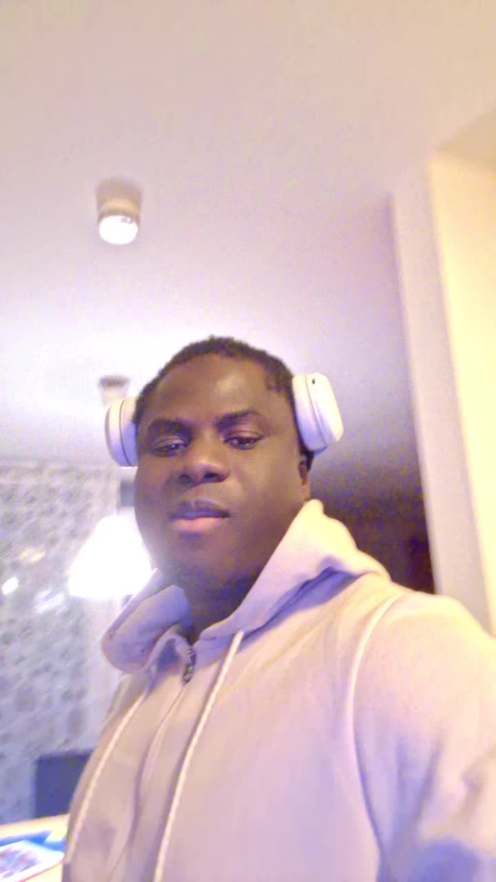 @Mansaké