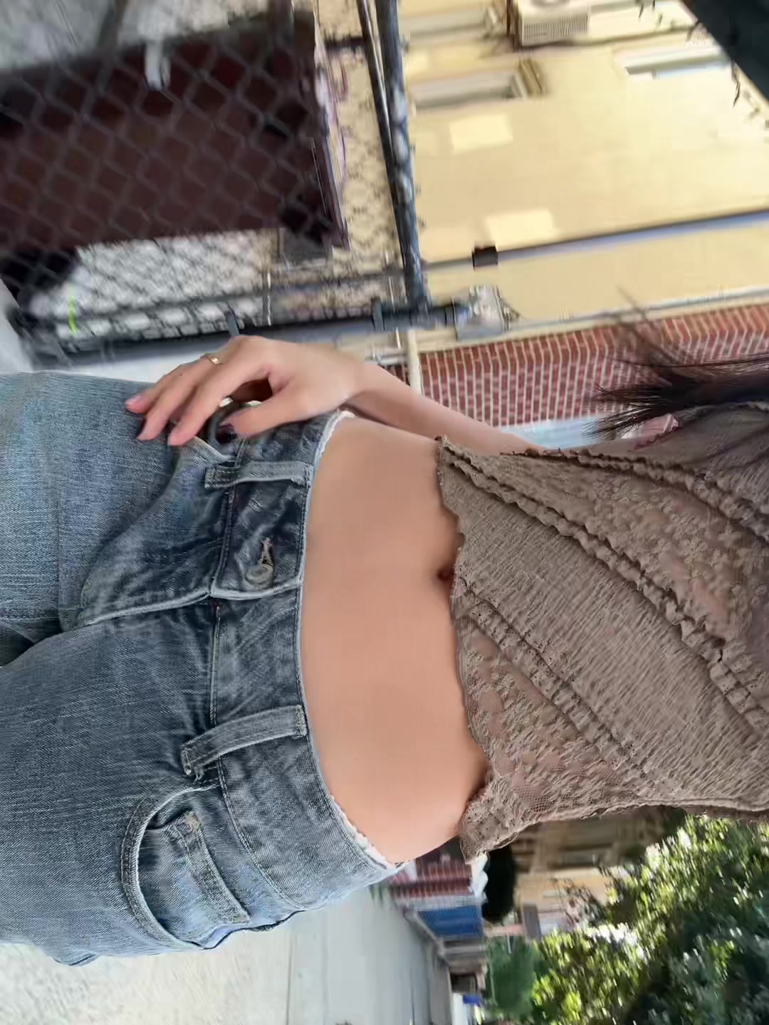 @Bon