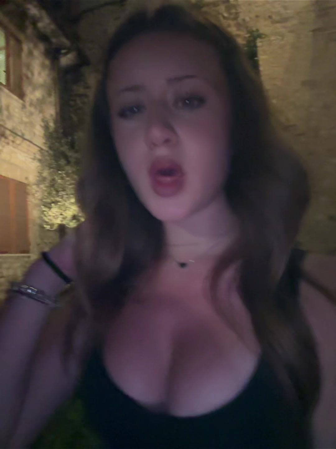 @️