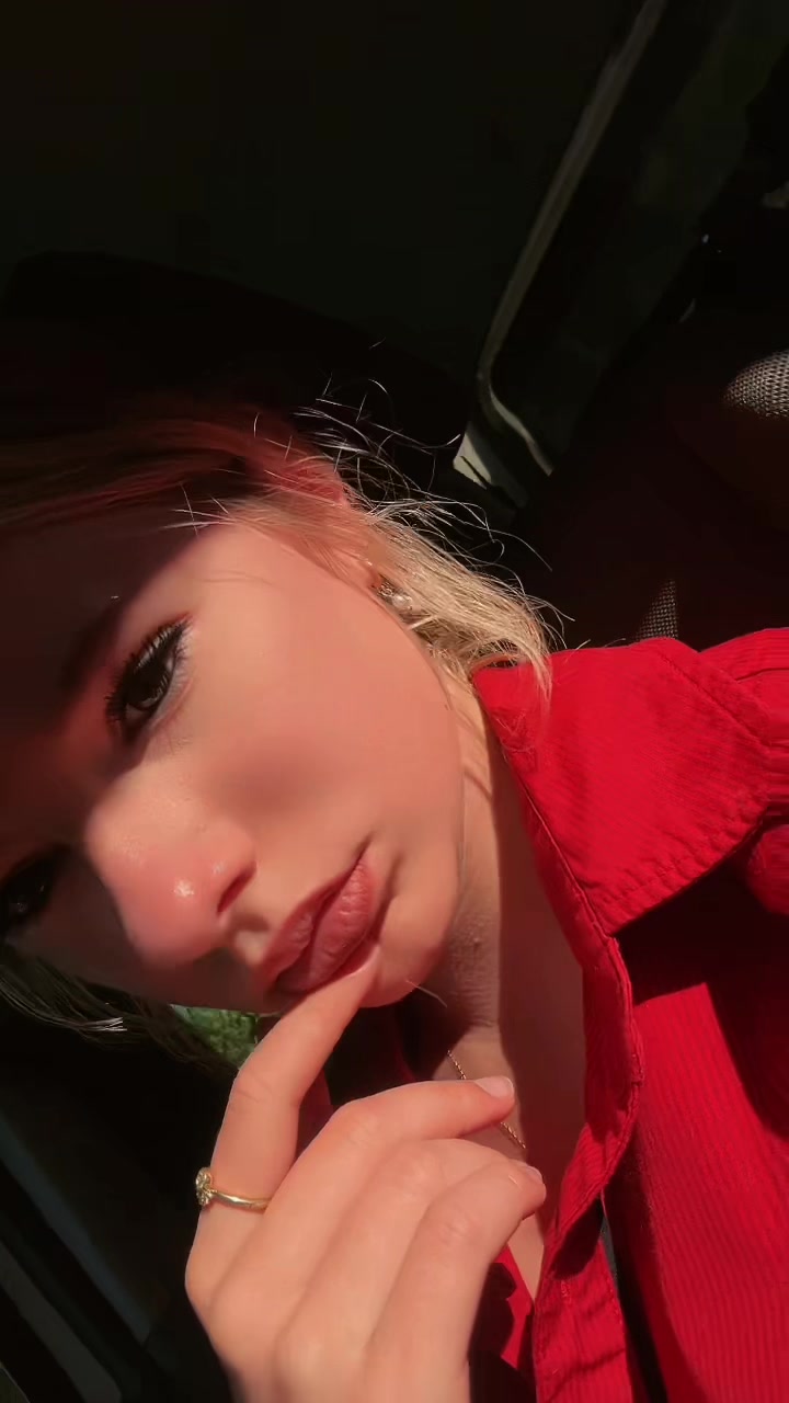 @️Bella