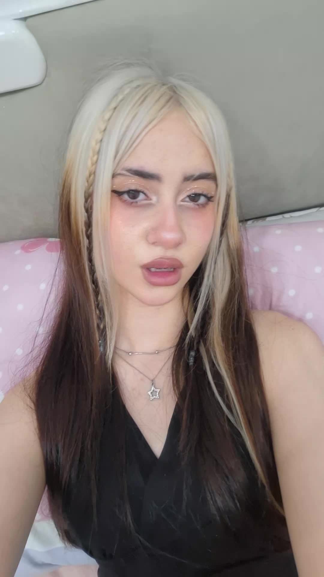 @🐚