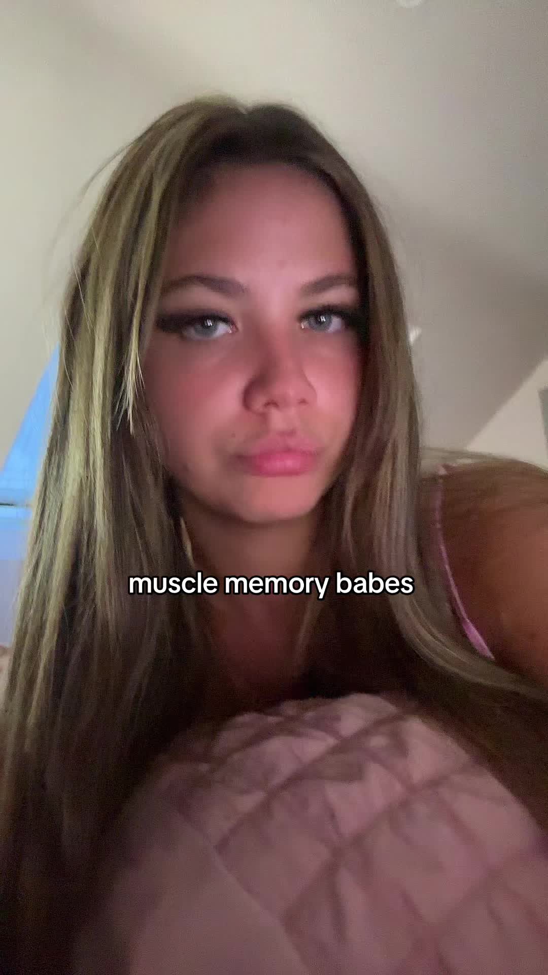 @naomibr0wn