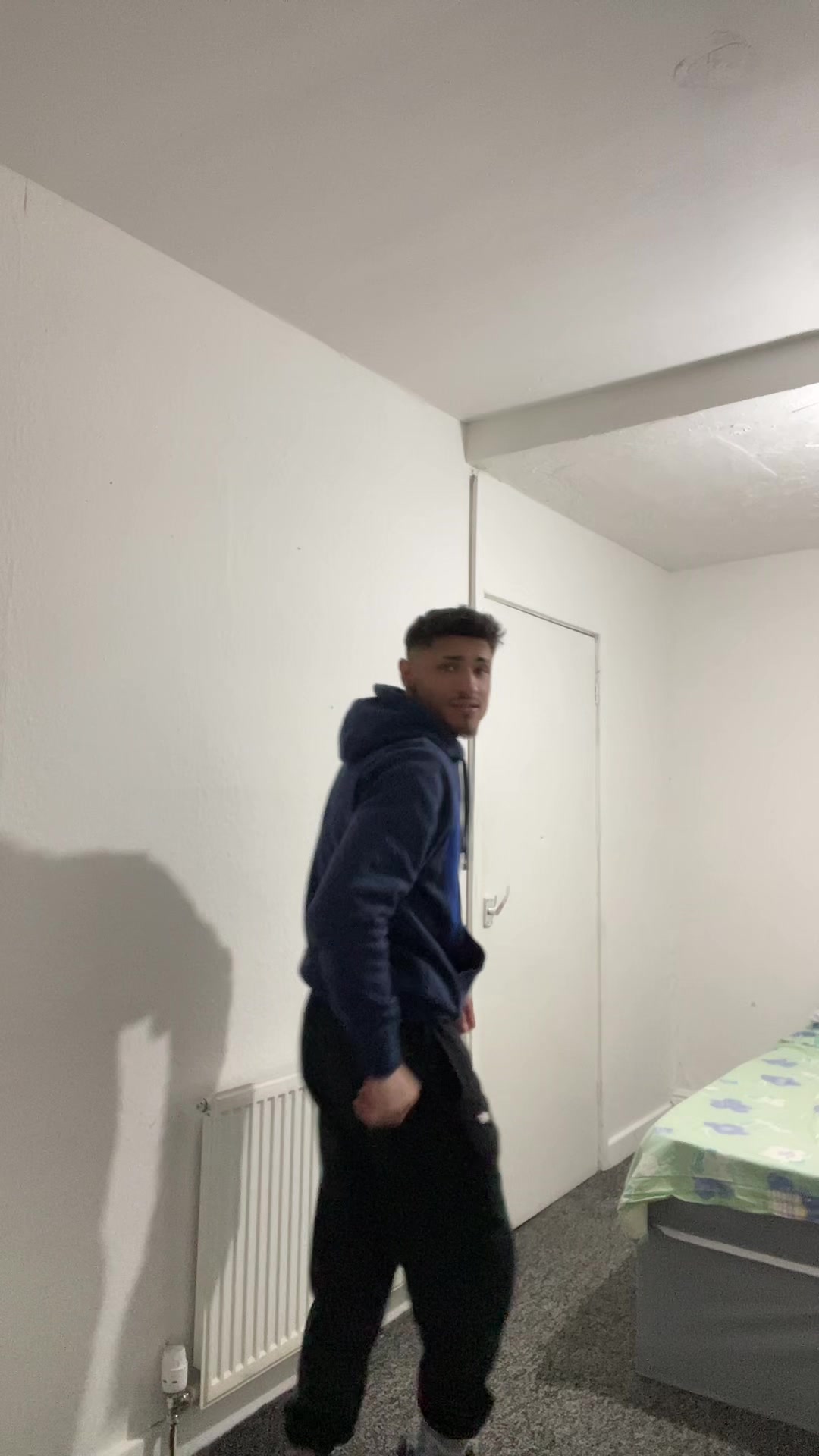 @A  L  E  X