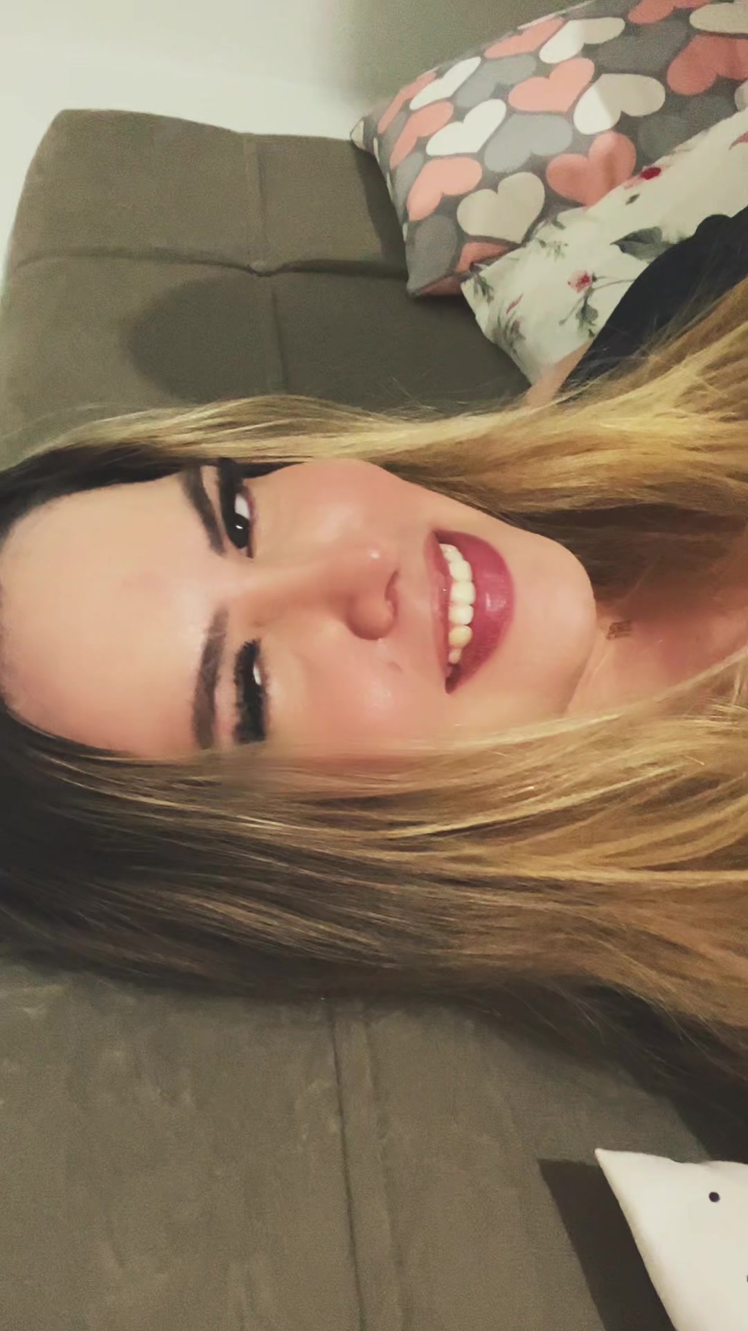 @ahelenajulia