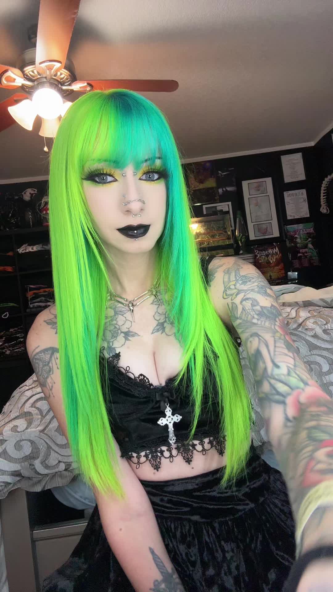 @💚🤘🏻ThatMetalGirl🤘🏻💚