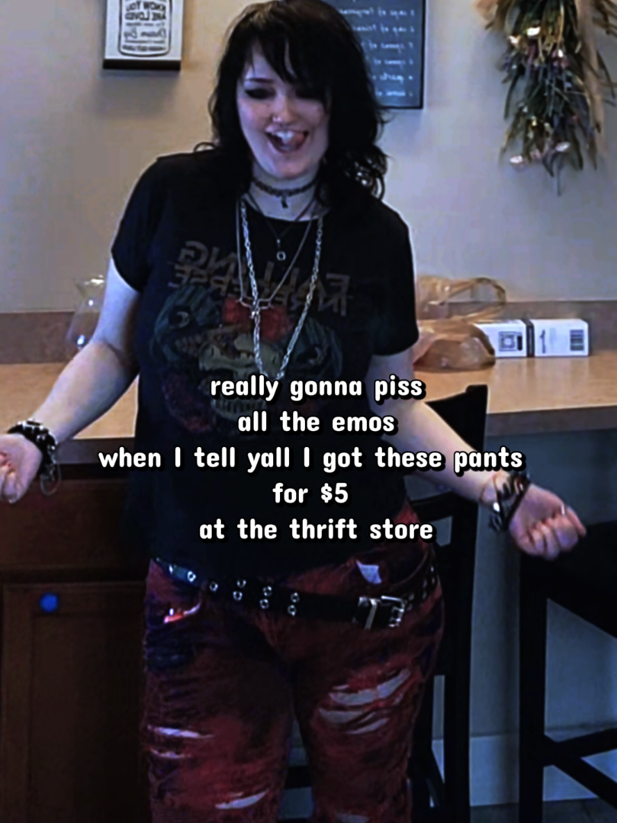 @⛧🖤⛧