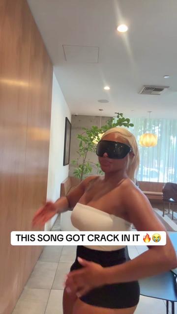 @SWIMBYDOLLY