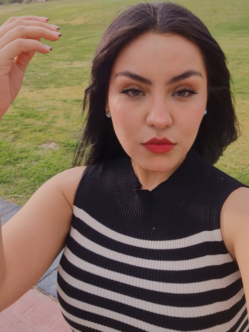 Giselle Black (@giselleblackof) - Urlebird