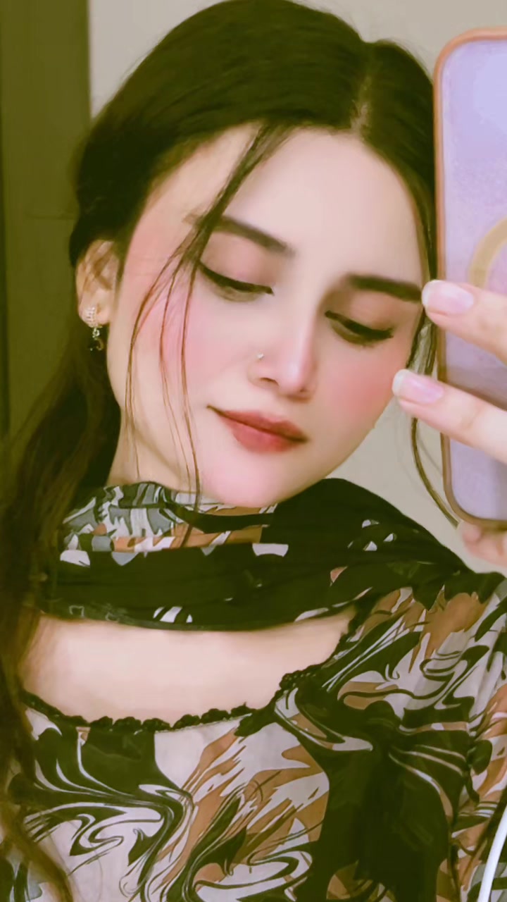 @Emaan🕊️✨