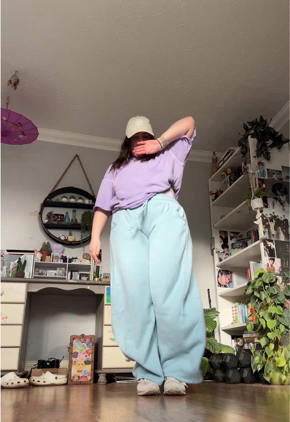 @B+K⊹₊⟡⋆